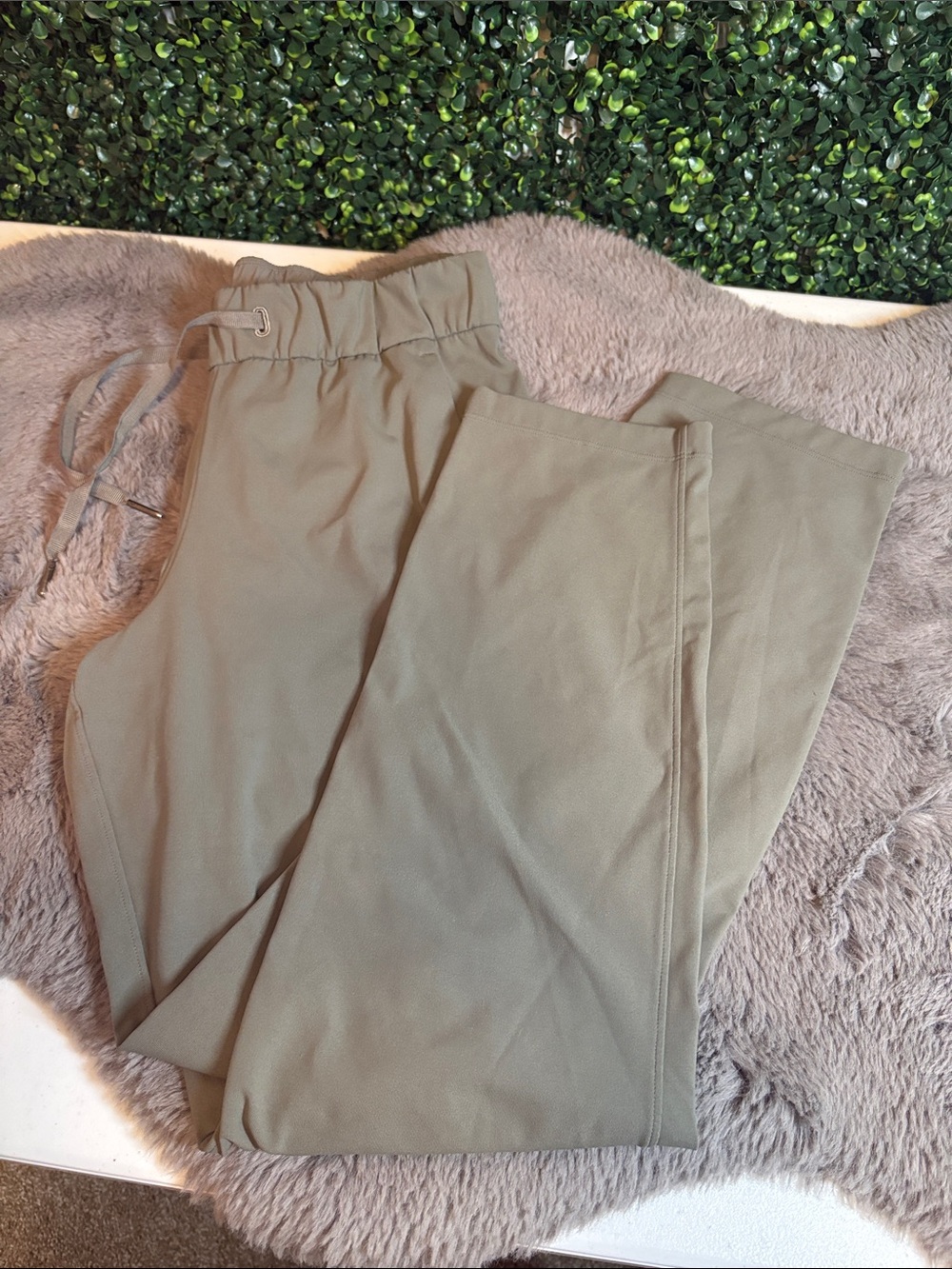 lululemon athletica Olive Green Drawstring Pants Size 4